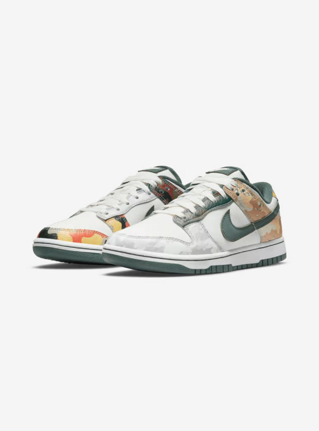 Nike Dunk Low Sail Multi-Camo sneakers basse uomo e donna in pelle bianco, vista frontale