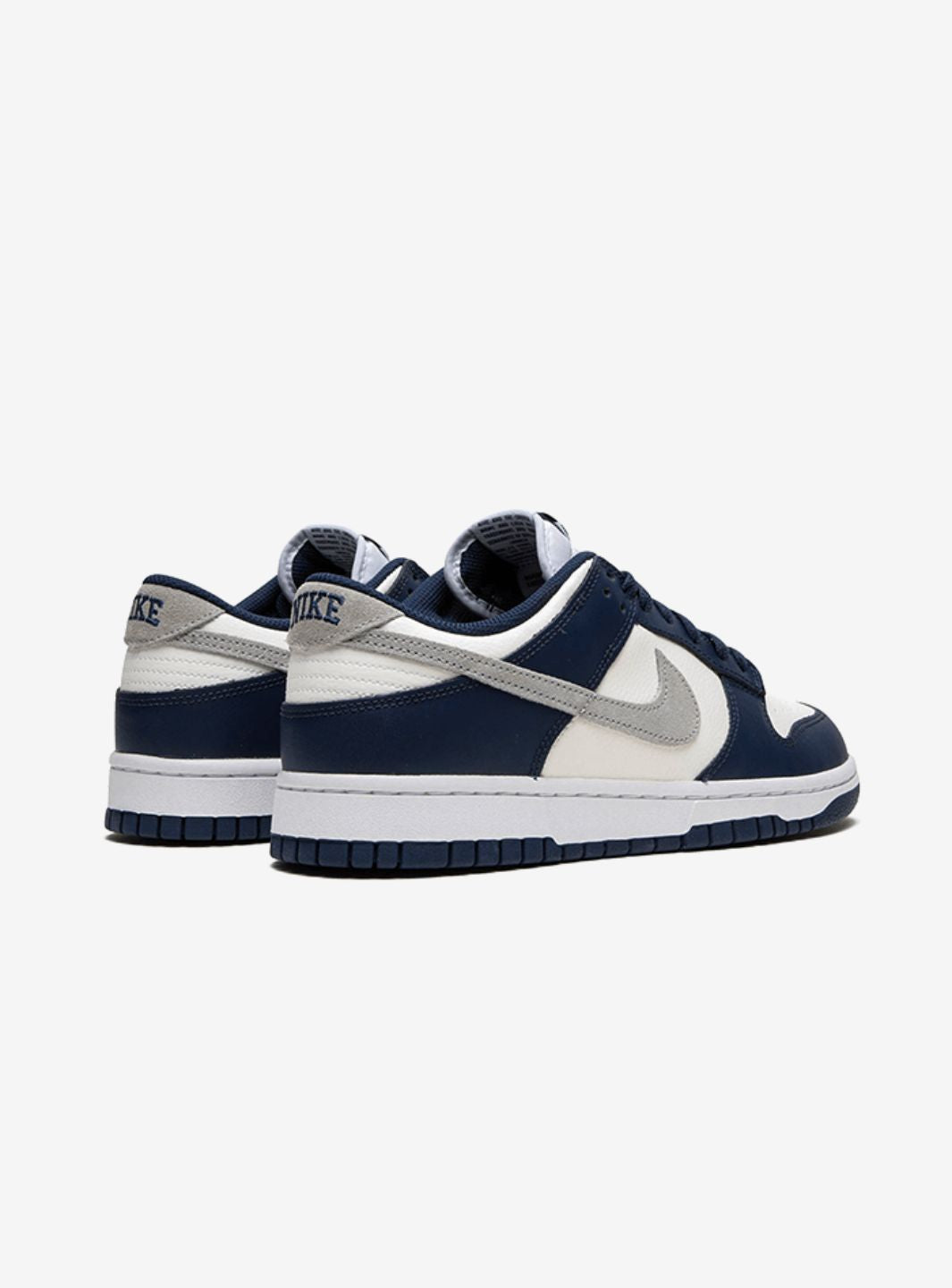 Nike Dunk Low Summit White Midnight Navy sneakers basse uomo e donna in pelle bianco blu, dettaglio suola