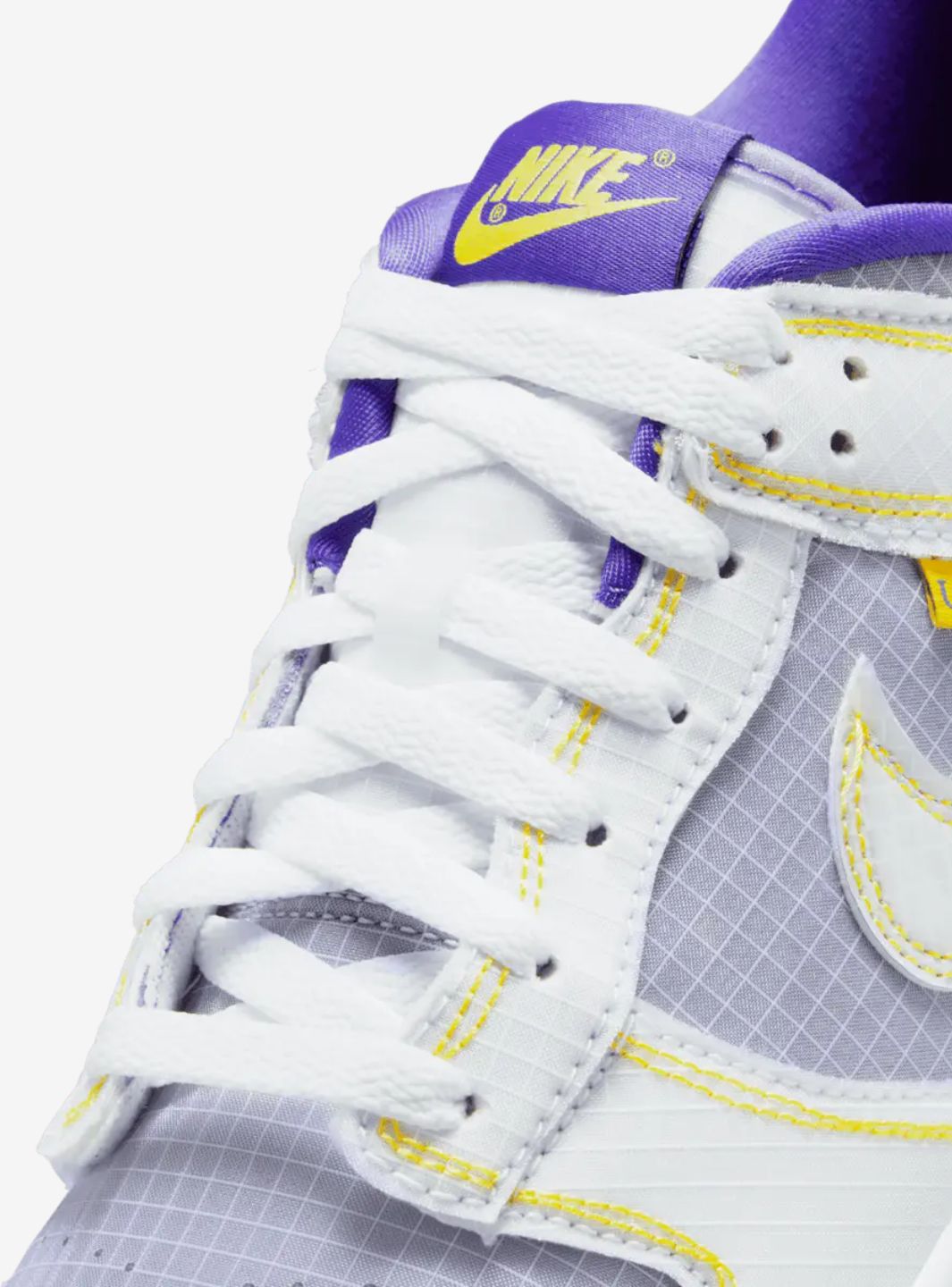 Nike Dunk Low Union Passport Pack Court Purple sneakers basse uomo e donna in pelle viola, vista posteriore