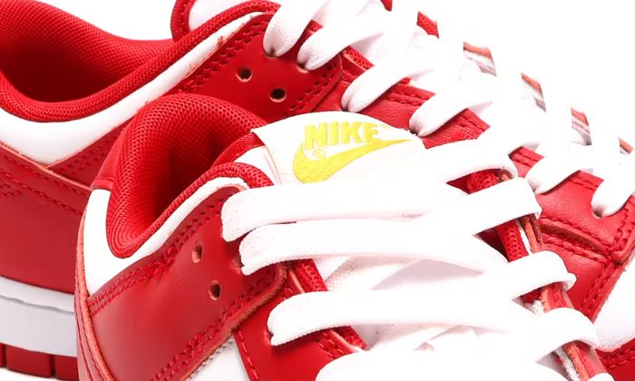 Nike Dunk Low USC sneakers basse uomo e donna in pelle bianco rosso, vista posteriore