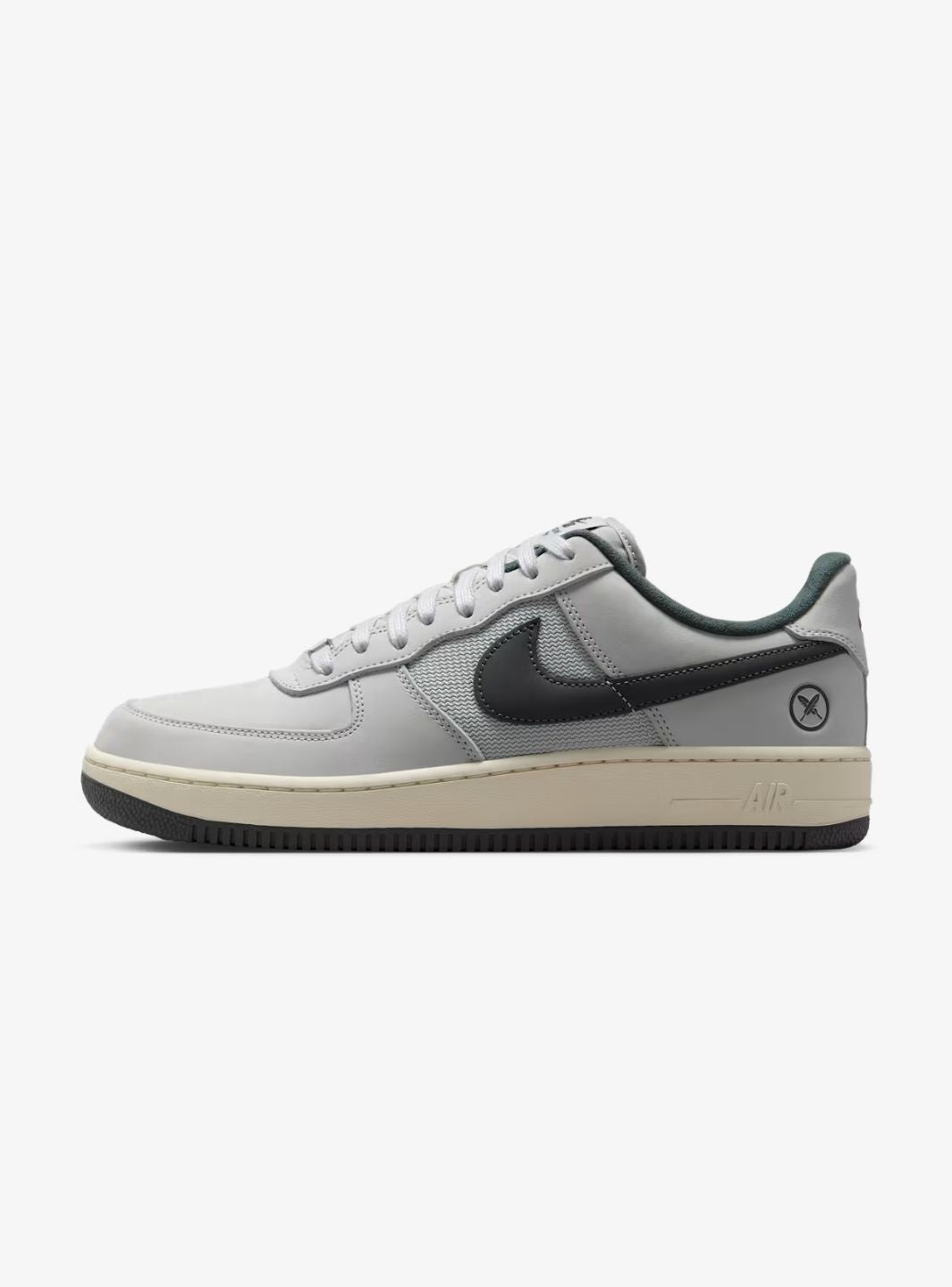 Nike Air Force 1 Low Yuto Horigome White Iron Grey sneakers basse uomo e donna pelle bianco grigio, vista laterale