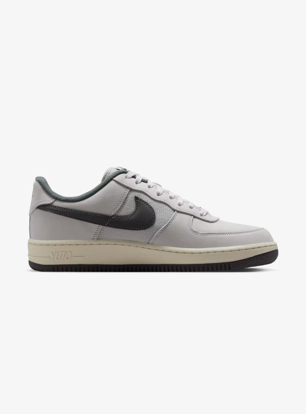Nike Air Force 1 Low Yuto Horigome White Iron Grey sneakers basse uomo e donna pelle bianco grigio, vista dall'alto