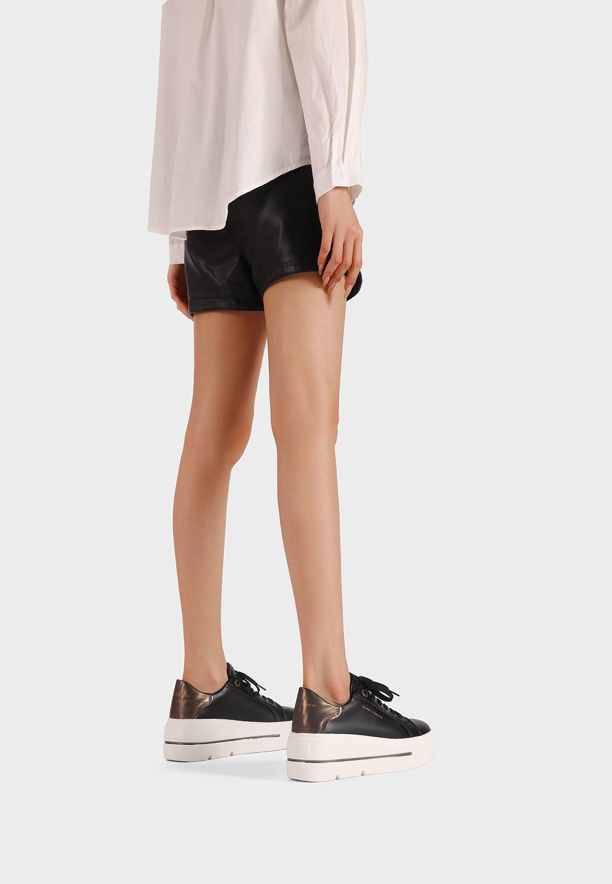Sneakers Donna Fiamma Alba Sildora – dettaglio del materiale