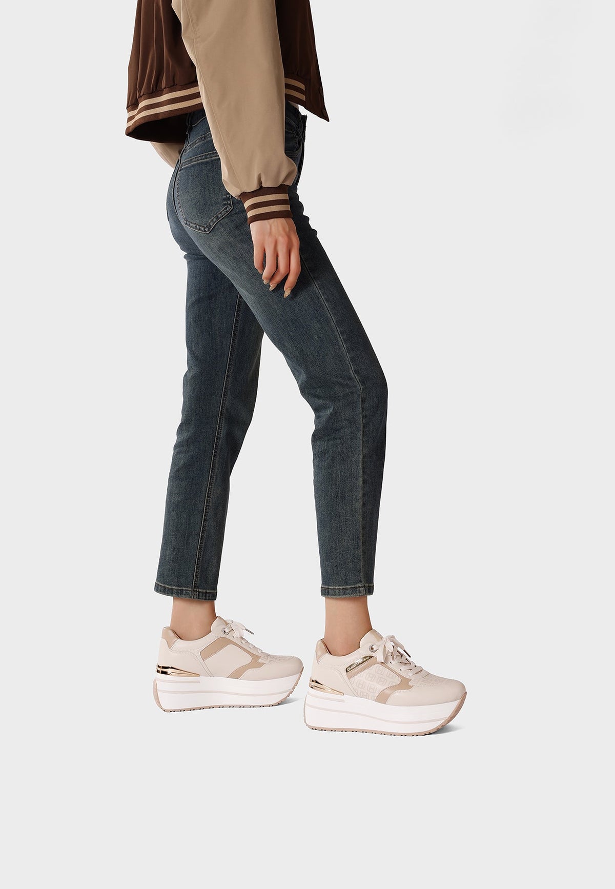 Sneakers Donna Dafne Maria Sildora – dettaglio del materiale
