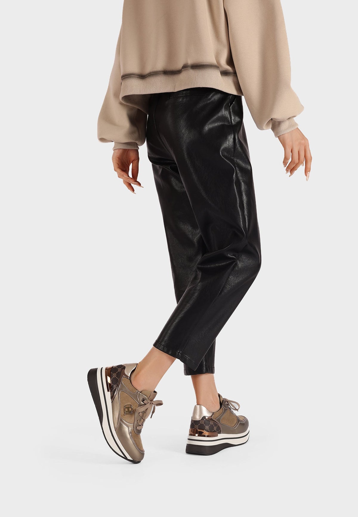 Sneakers Donna Giada Alba Sildora – vista indossata