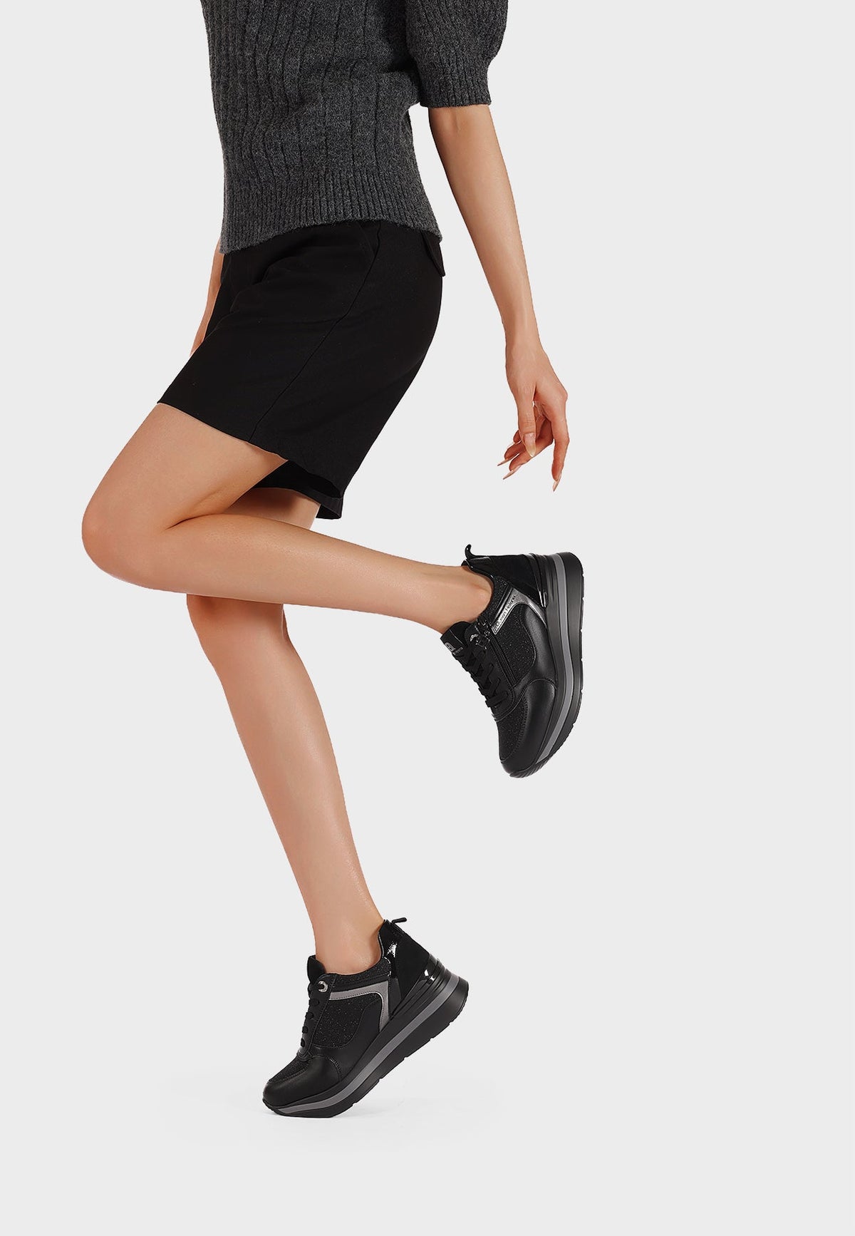 Sneakers Donna Giada Laura Sildora – vista indossata