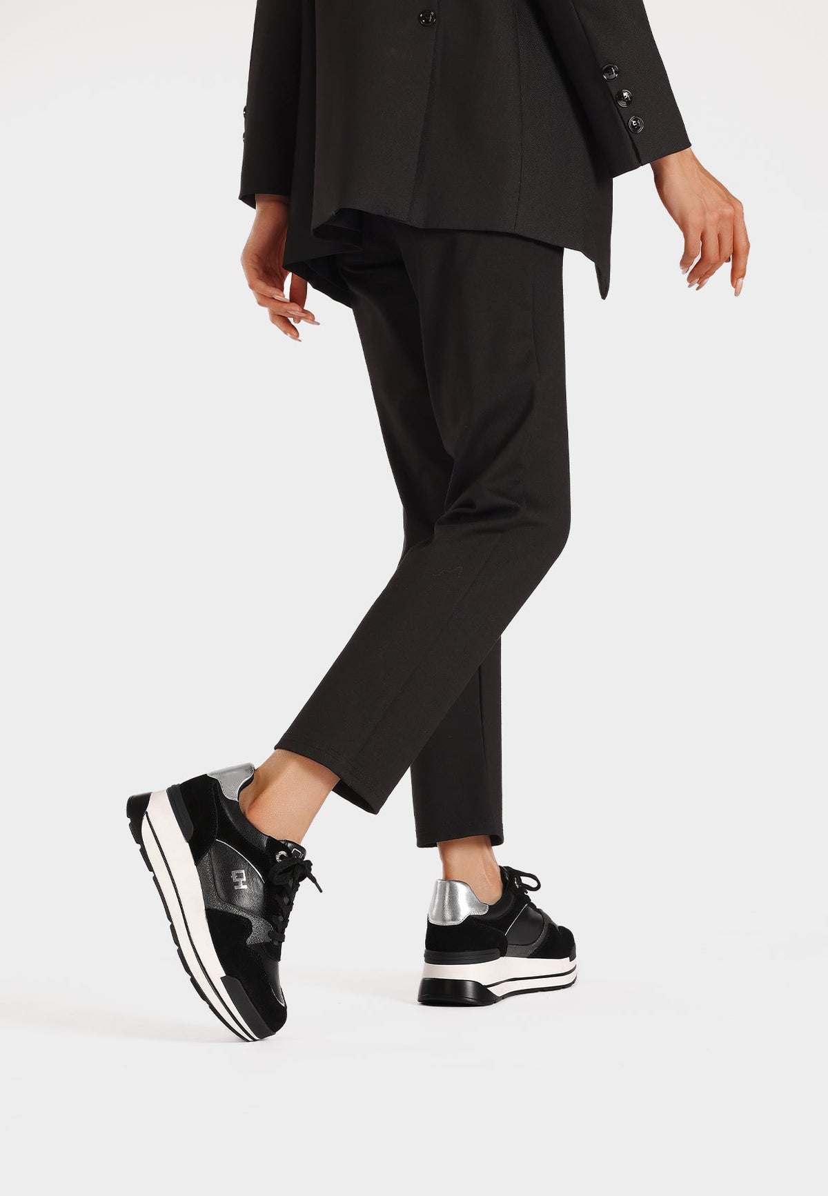 Sneakers Donna Nicoletta Pia Sildora – vista indossata